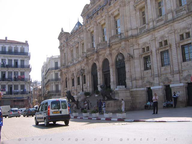 VOYAGE ORAN SEPTEMBRE 2006 18 10 sept. 06 - matin - MAIRIE.JPG